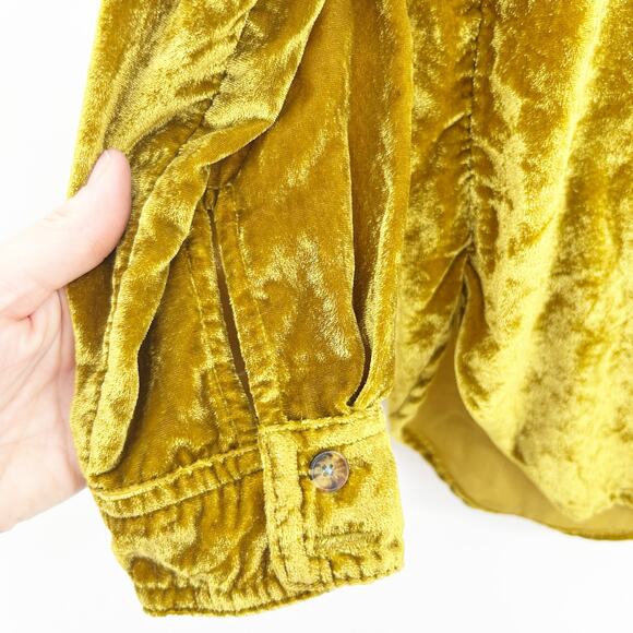 Anthropologie Maeve Womens Karina Crushed‎ Velvet Button Down Shirt Size 8 Gold - Picture 4 of 7